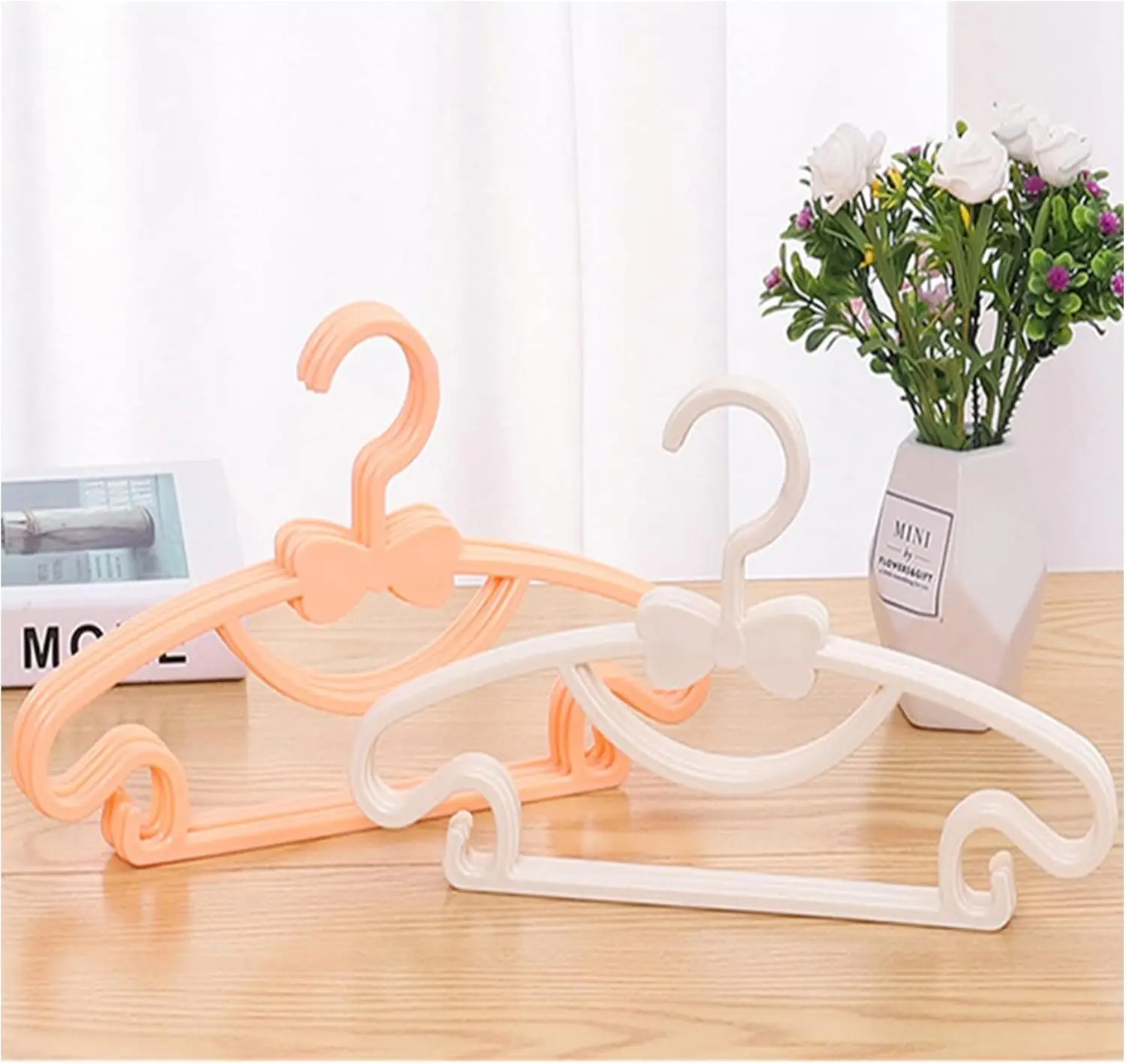 Babykledingrekken Plastic Hand - Baby Clothing Display recensie en prijs